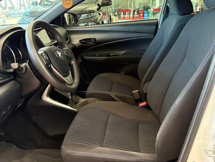 galeria YARIS XL LIVE HATCH 1.3 FLEX