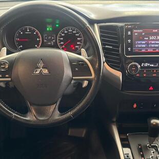 Mitsubishi L200 TRITON 2.4 16V TURBO DIESEL SPORT HPE TOP CD 4P 4X4 AUTOMÁTICO