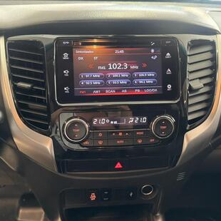 Mitsubishi L200 TRITON 2.4 16V TURBO DIESEL SPORT HPE TOP CD 4P 4X4 AUTOMÁTICO