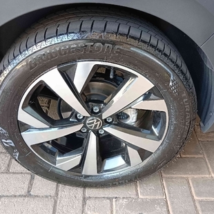 Volkswagen NIVUS 1.0 200 TSI TOTAL FLEX HIGHLINE AUTOMÁTICO