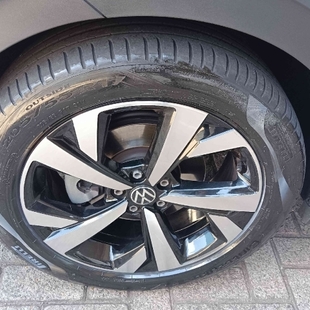 Volkswagen NIVUS 1.0 200 TSI TOTAL FLEX HIGHLINE AUTOMÁTICO