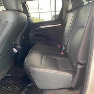 Toyota HILUX 2.8 D-4D TURBO DIESEL CD SRX PLUS 4X4 AUTOMÁTICO