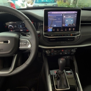 Jeep COMMANDER 1.3 T270 TURBO FLEX LONGITUDE AT6