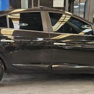 Renault FLUENCE 2.0 PRIVILÉGE 16V FLEX 4P AUTOMÁTICO