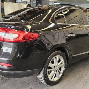 Renault FLUENCE 2.0 PRIVILÉGE 16V FLEX 4P AUTOMÁTICO