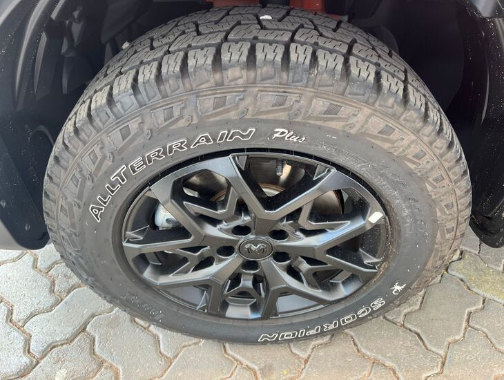 galeria Rampage Rebel 2.0 TB CD 4X4 AT