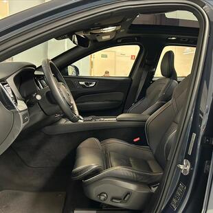 Volvo XC60 2.0 T8 RECHARGE ULTIMATE DARK AWD GEARTRONIC