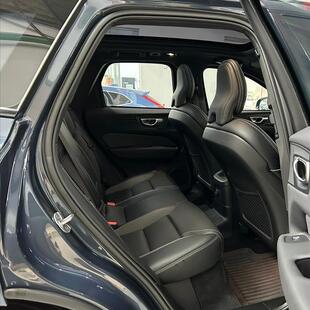 Volvo XC60 2.0 T8 RECHARGE ULTIMATE DARK AWD GEARTRONIC