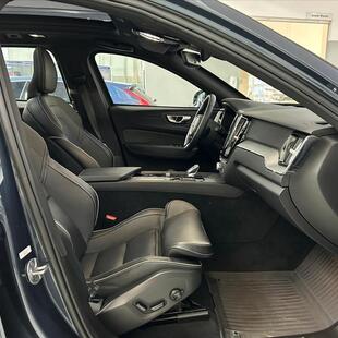 Volvo XC60 2.0 T8 RECHARGE ULTIMATE DARK AWD GEARTRONIC