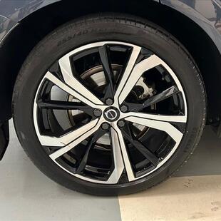 Volvo XC60 2.0 T8 RECHARGE ULTIMATE DARK AWD GEARTRONIC