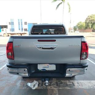 Toyota HILUX 2.8 D-4D TURBO DIESEL CD SR 4X4 AUTOMÁTICO