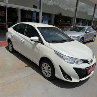Toyota YARIS 1.5 16V FLEX SEDAN XL LIVE MULTIDRIVE