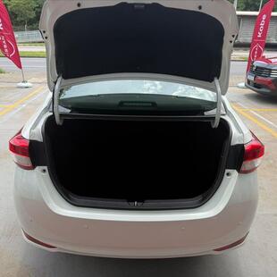 Toyota YARIS 1.5 16V FLEX SEDAN XL LIVE MULTIDRIVE