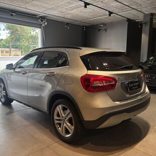 Mercedes Benz GLA 200 GLA 200 1.6 Style