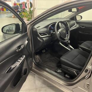 Toyota YARIS 1.5 16V FLEX SEDAN XL PLUS TECH MULTIDRIVE