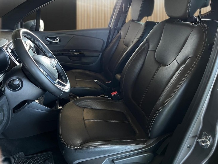 galeria CAPTUR Iconic 1.3 TB 16V Flex 5p Aut.