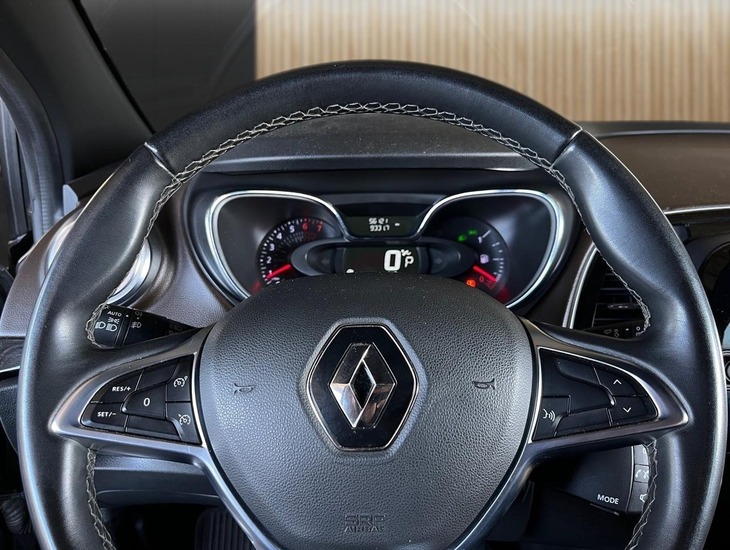 galeria CAPTUR Iconic 1.3 TB 16V Flex 5p Aut.