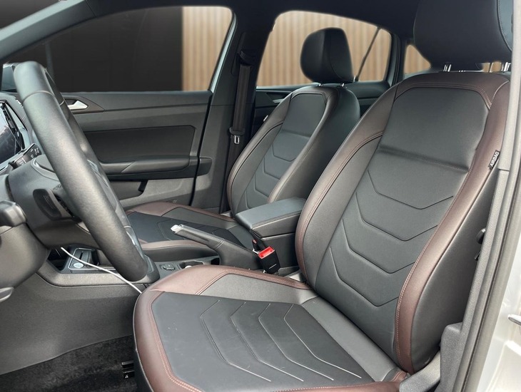 galeria VIRTUS Highline 200 TSI 1.0 Flex 12V Aut