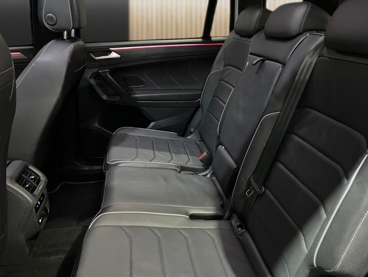 galeria TIGUAN Allspac R-Line 300 TSI 2.0