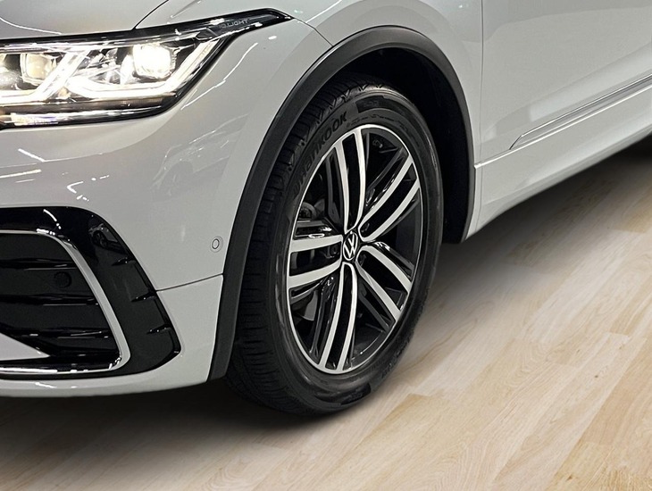 galeria TIGUAN Allspac R-Line 300 TSI 2.0