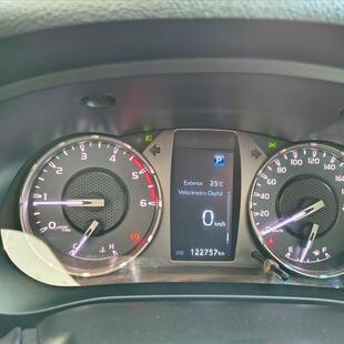 Toyota HILUX 2.8 D-4D TURBO DIESEL CD SR 4X4 AUTOMÁTICO