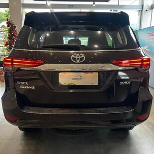 Toyota HILUX 2.8 SRX 4X4 16V TURBO INTERCOOLER DIESEL 4P AUTOMÁTICO