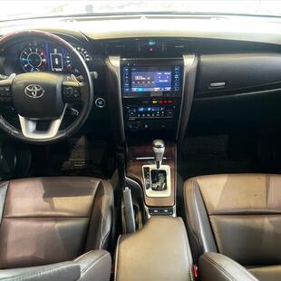 Toyota HILUX 2.8 SRX 4X4 16V TURBO INTERCOOLER DIESEL 4P AUTOMÁTICO