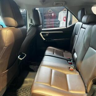 Toyota HILUX 2.8 SRX 4X4 16V TURBO INTERCOOLER DIESEL 4P AUTOMÁTICO