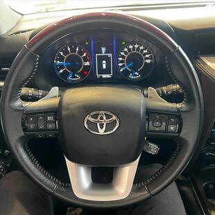 Toyota HILUX 2.8 SRX 4X4 16V TURBO INTERCOOLER DIESEL 4P AUTOMÁTICO