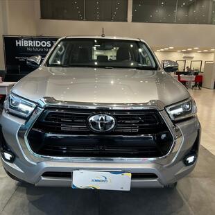 Toyota HILUX 2.8 D-4D TURBO DIESEL CD SRX 4X4 AUTOMÁTICO