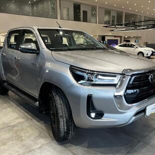 Toyota HILUX 2.8 D-4D TURBO DIESEL CD SRX 4X4 AUTOMÁTICO