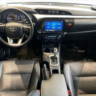 Toyota HILUX 2.8 D-4D TURBO DIESEL CD SRX 4X4 AUTOMÁTICO