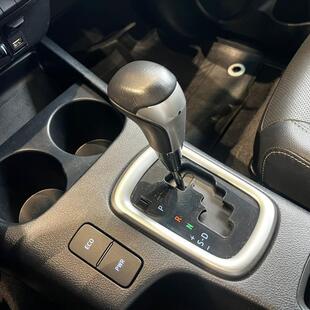 Toyota HILUX 2.8 D-4D TURBO DIESEL CD SRX 4X4 AUTOMÁTICO