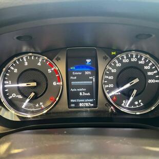 Toyota HILUX 2.8 D-4D TURBO DIESEL CD SRX 4X4 AUTOMÁTICO