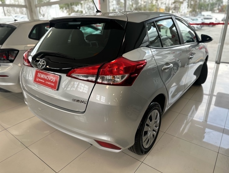 galeria Yaris