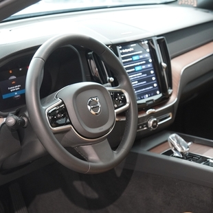 Volvo XC60 2.0 T8 RECHARGE ULTIMATE AWD GEARTRONIC