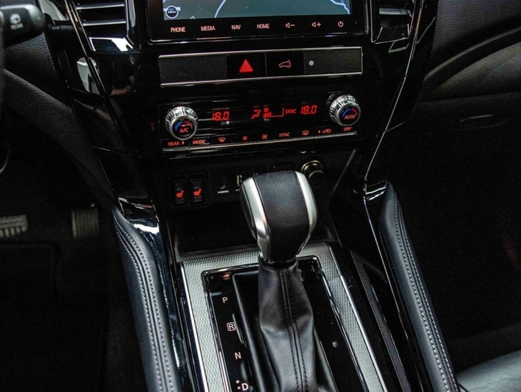 galeria Pajero Sport