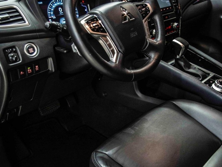 galeria Pajero Sport