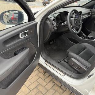 Volvo C40 P8 RECHARGE TWIN ELECTRIC ULTIMATE AWD