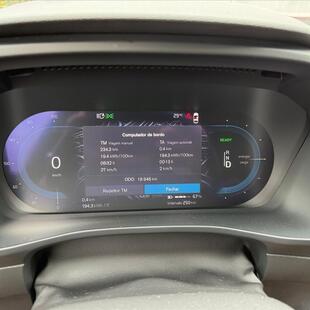 Volvo C40 P8 RECHARGE TWIN ELECTRIC ULTIMATE AWD