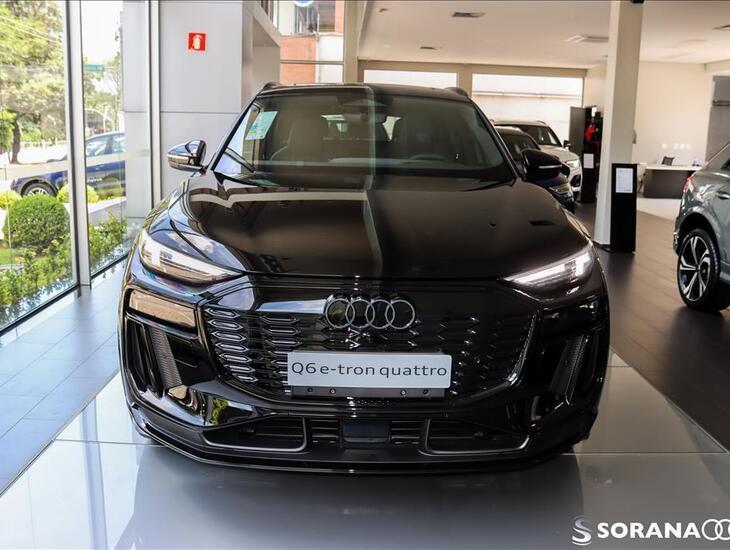 galeria Q6 E-TRON
