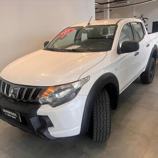 Mitsubishi L200 TRITON 2.4 16V TURBO DIESEL OUTDOOR GLS CD 4X4 AUTOMÁTICO
