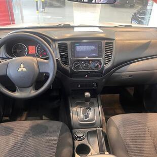 Mitsubishi L200 TRITON 2.4 16V TURBO DIESEL OUTDOOR GLS CD 4X4 AUTOMÁTICO