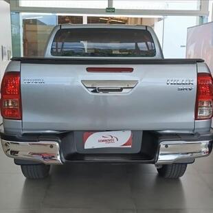 Toyota HILUX 2.8 D-4D TURBO DIESEL CD SRV 4X4 AUTOMÁTICO