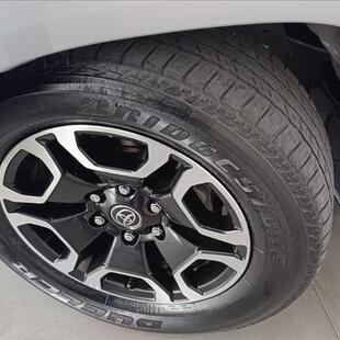 Toyota HILUX 2.8 D-4D TURBO DIESEL CD SRV 4X4 AUTOMÁTICO