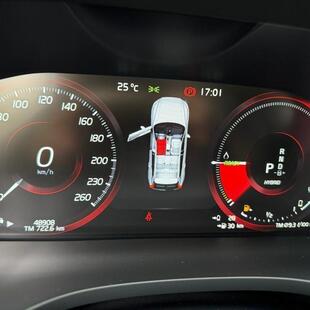 Volvo XC60 2.0 T8 HYBRID MOMENTUM AWD GEARTRONIC