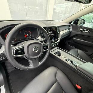 Volvo XC60 2.0 T8 HYBRID MOMENTUM AWD GEARTRONIC