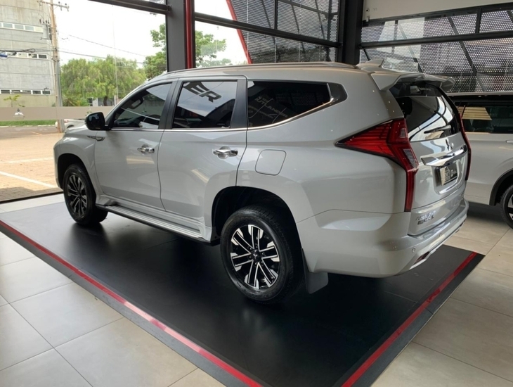galeria PAJERO SPORT