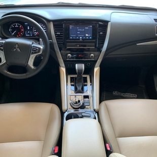 Mitsubishi PAJERO SPORT 2.4 16V MIVEC TURBO DIESEL HPE-S AWD AUTOMÁTICO