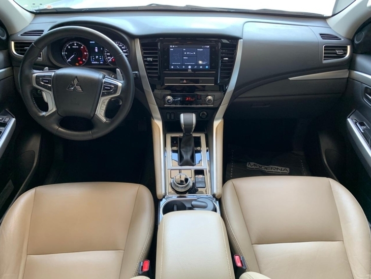 galeria PAJERO SPORT